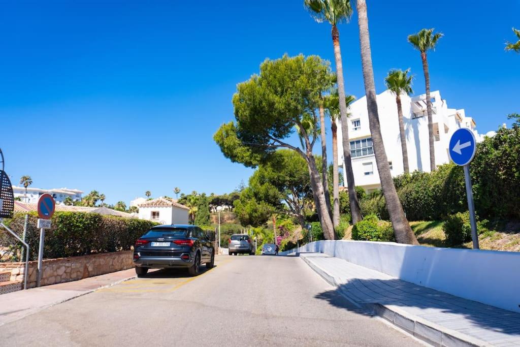 Modern Beachside Flat in Wyndham Costa del Sol