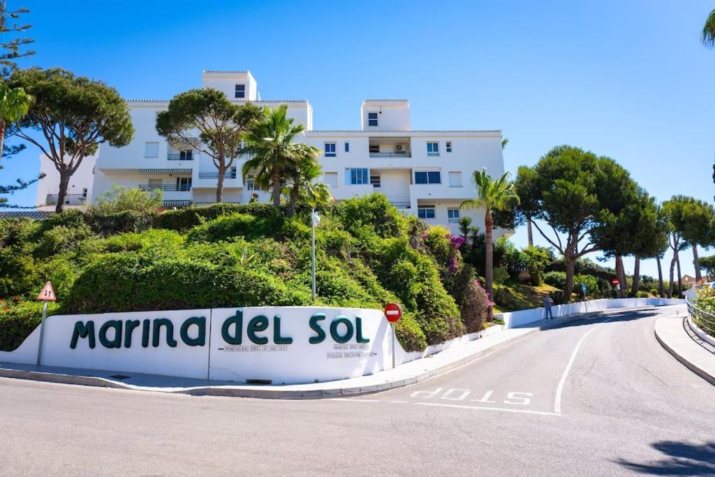 Modern Beachside Flat in Wyndham Costa del Sol