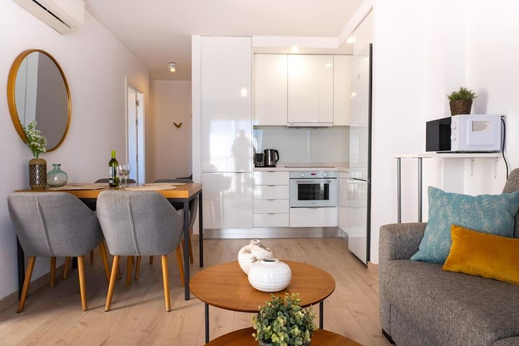 Modern Beachside Flat in Wyndham Costa del Sol