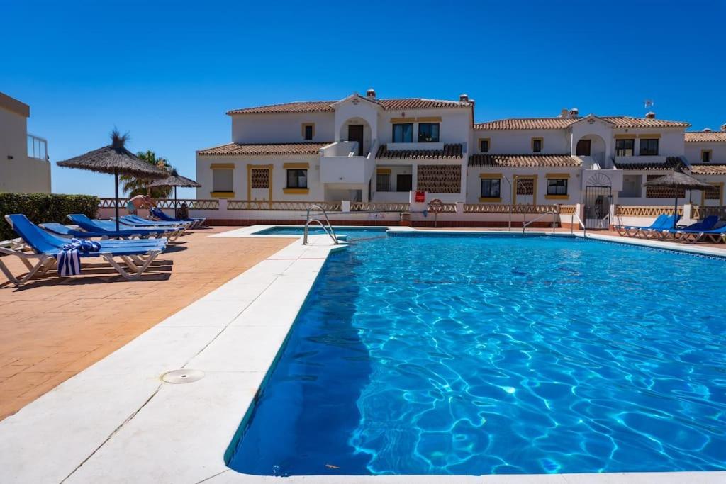 Modern Beachside Flat in Wyndham Costa del Sol