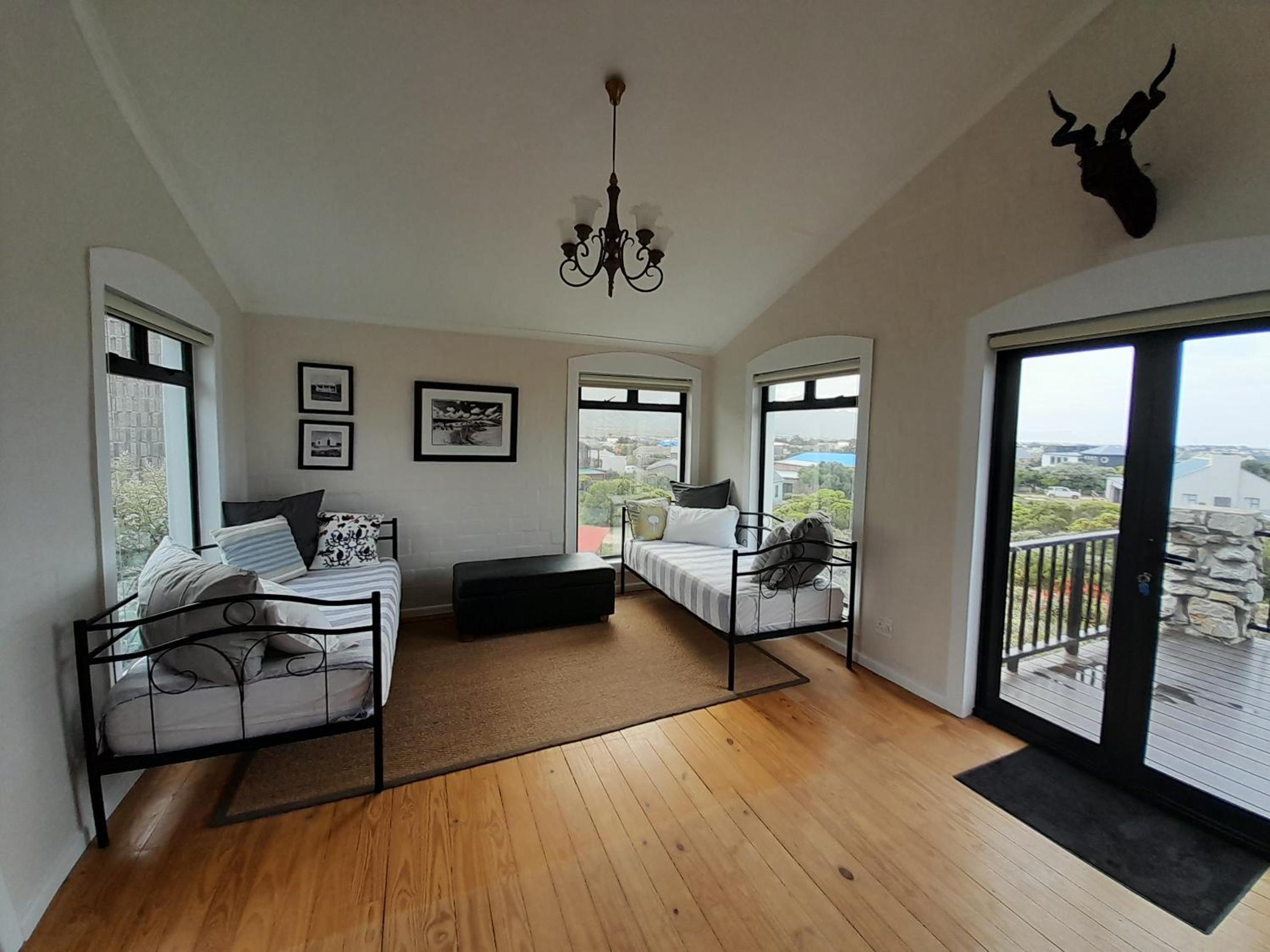 Peaceful Seaside Cottage, Betty's Bay Accommodation view 3