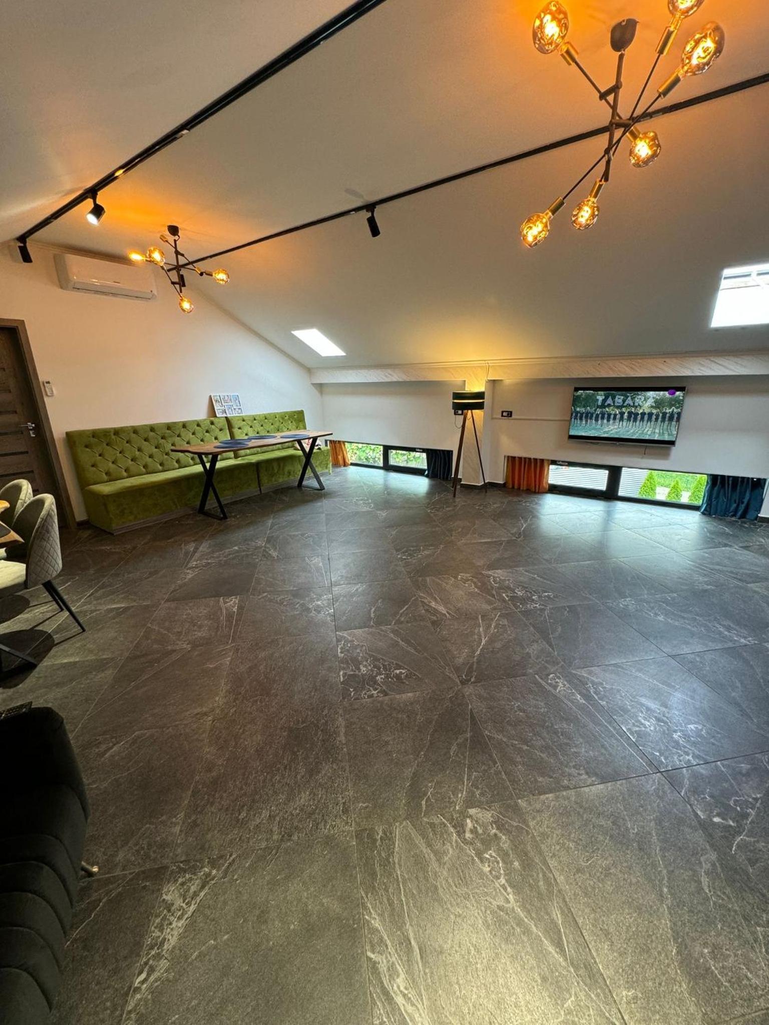 CENTRAL LUXURy REZIDENCE view 3