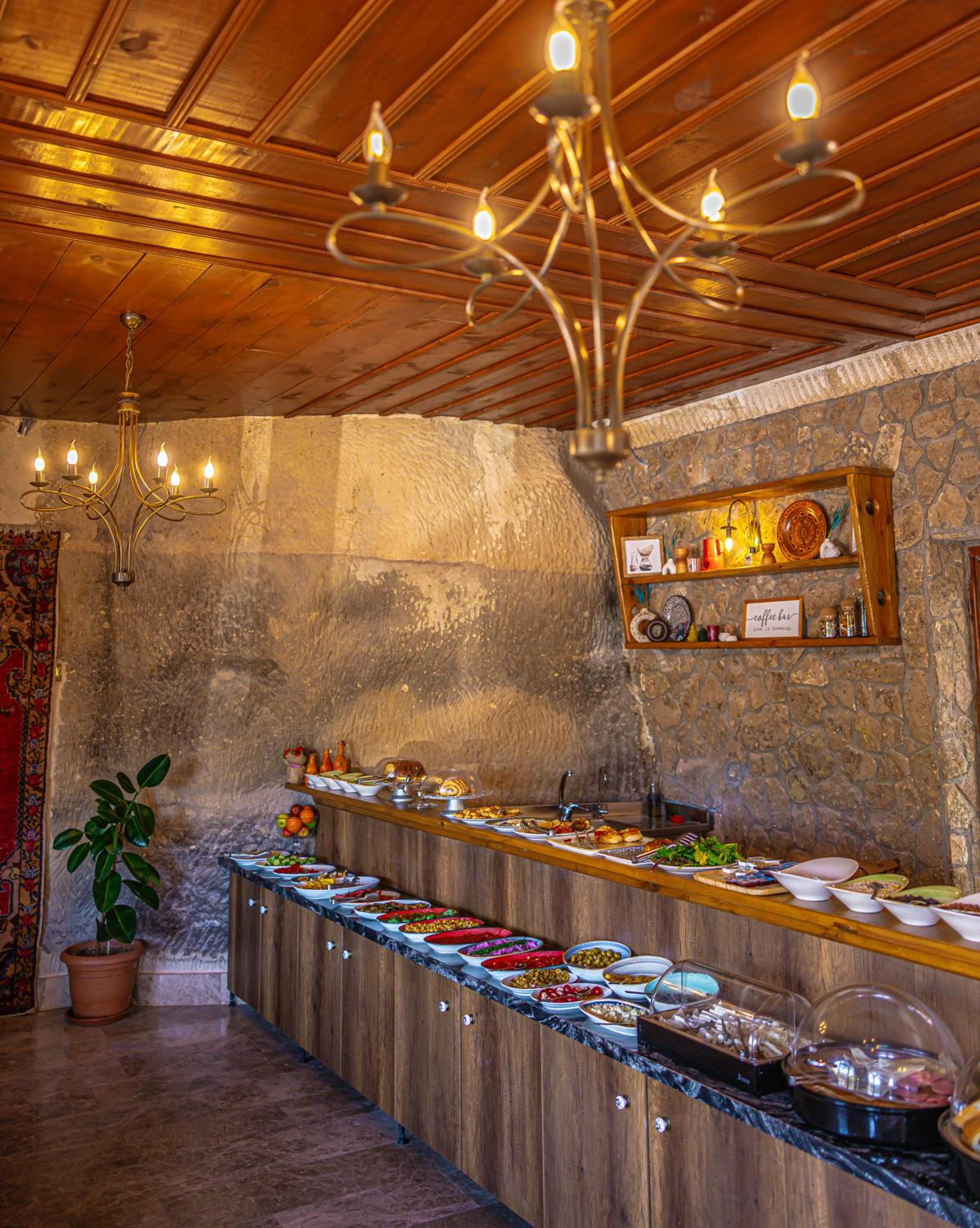 Cave Hotel Saksagan - Image 24