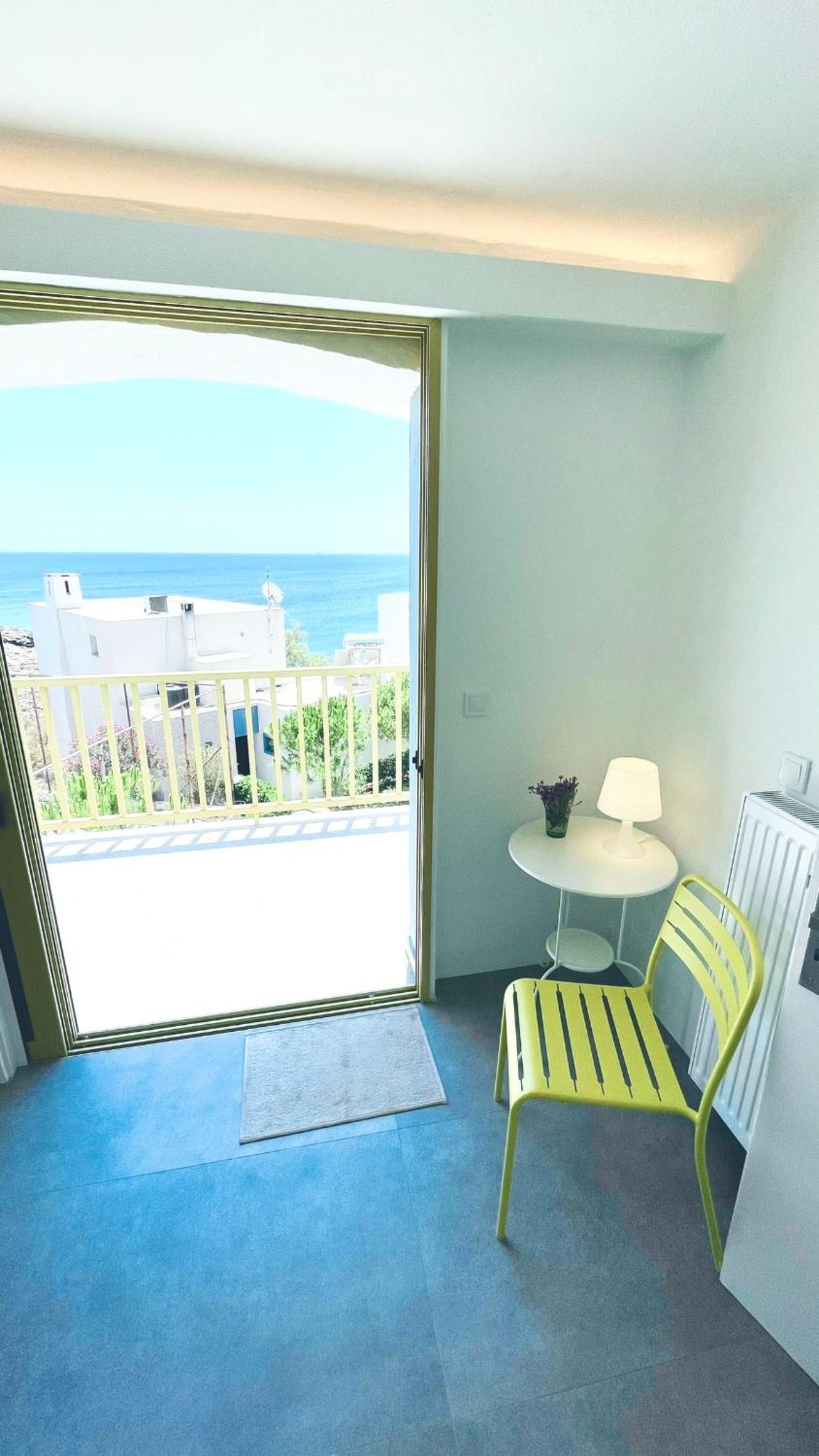 Sea View Seafront Maisonette Pool Access & Beach view 5