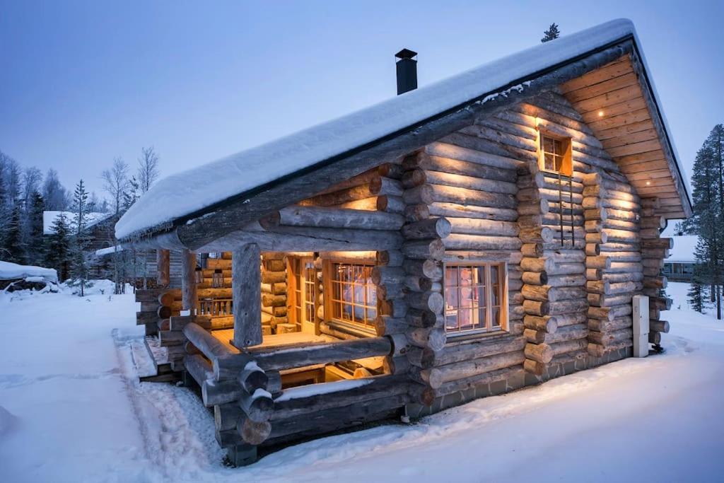 Elegant and Cosy Log Lodge Villa Aurora