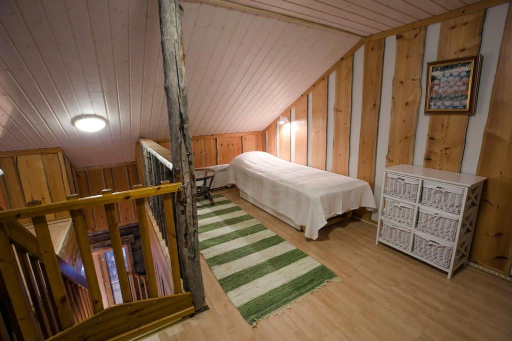 Elegant and Cosy Log Lodge Villa Aurora