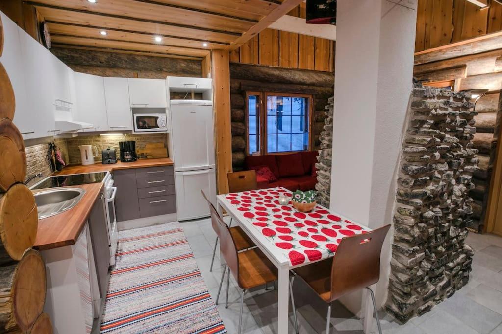 Elegant and Cosy Log Lodge Villa Aurora