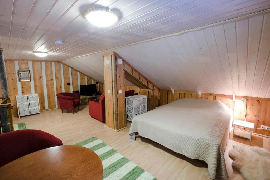Elegant and Cosy Log Lodge Villa Aurora