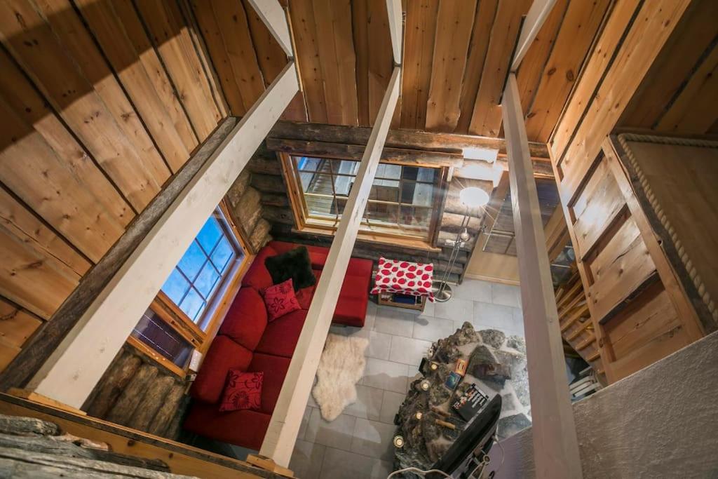 Elegant and Cosy Log Lodge Villa Aurora