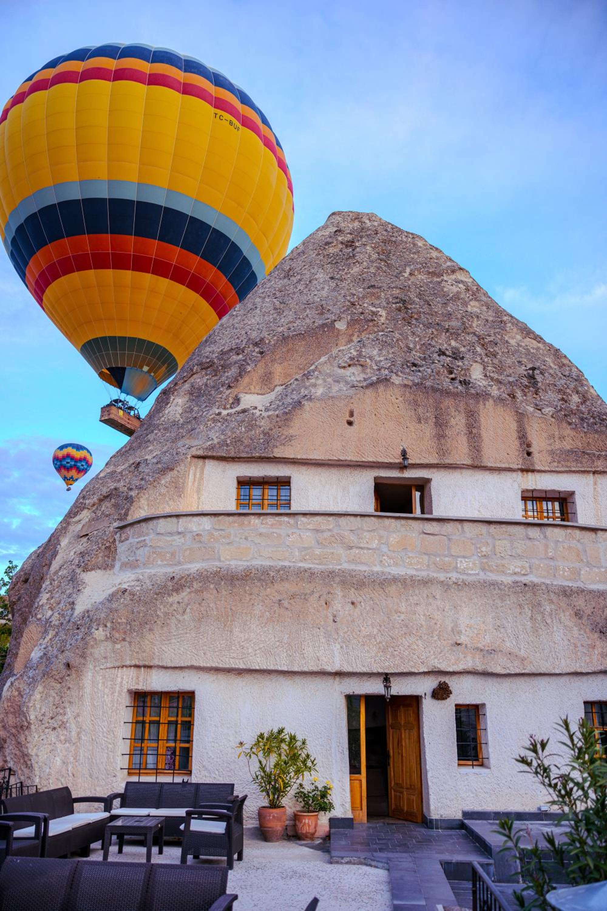 Cave Hotel Saksagan - Image 10