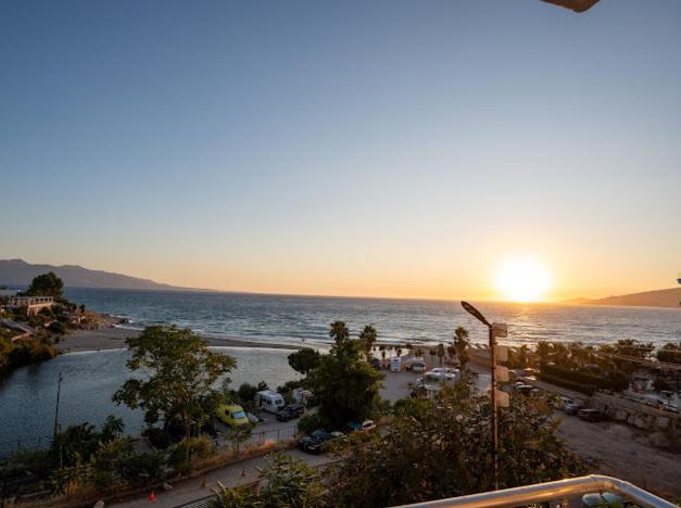 Sunset Apartment 11