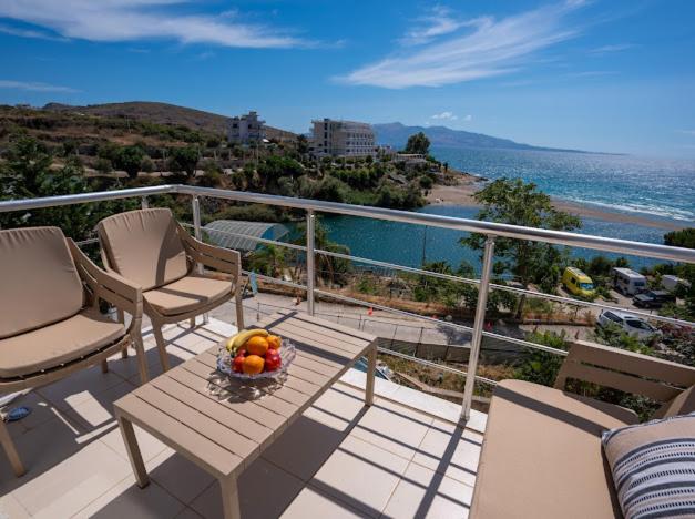 Sunset Apartment 11