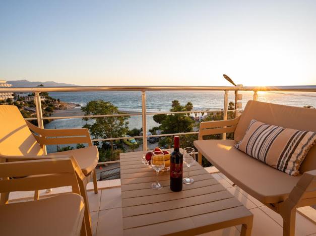 Sunset Apartment 11