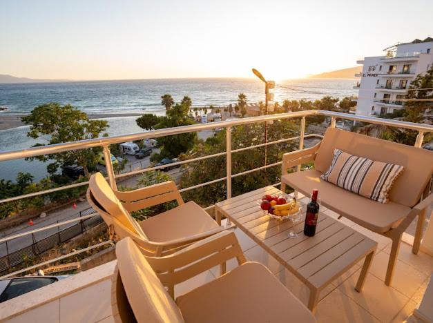 Sunset Apartment 11