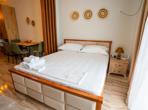 Sunset Apartment 11