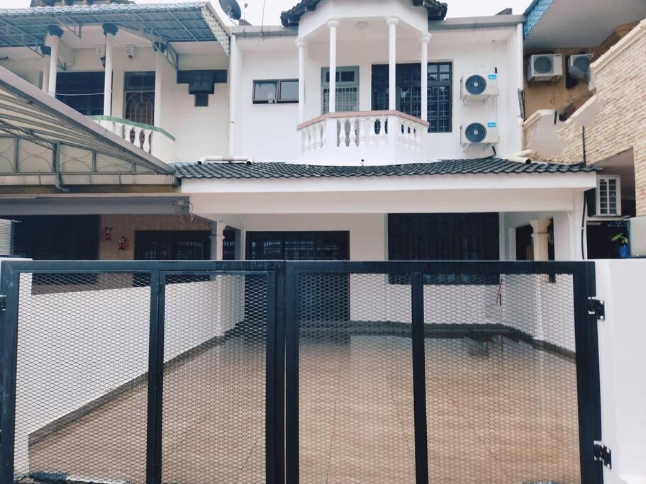 IPOH MENGLEMBU LOHAS 4BR3Bath14 PAX photo 4
