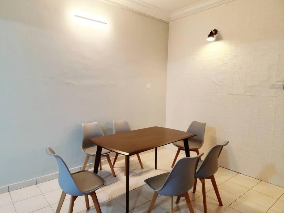 IPOH MENGLEMBU LOHAS 4BR3Bath14 PAX photo 5