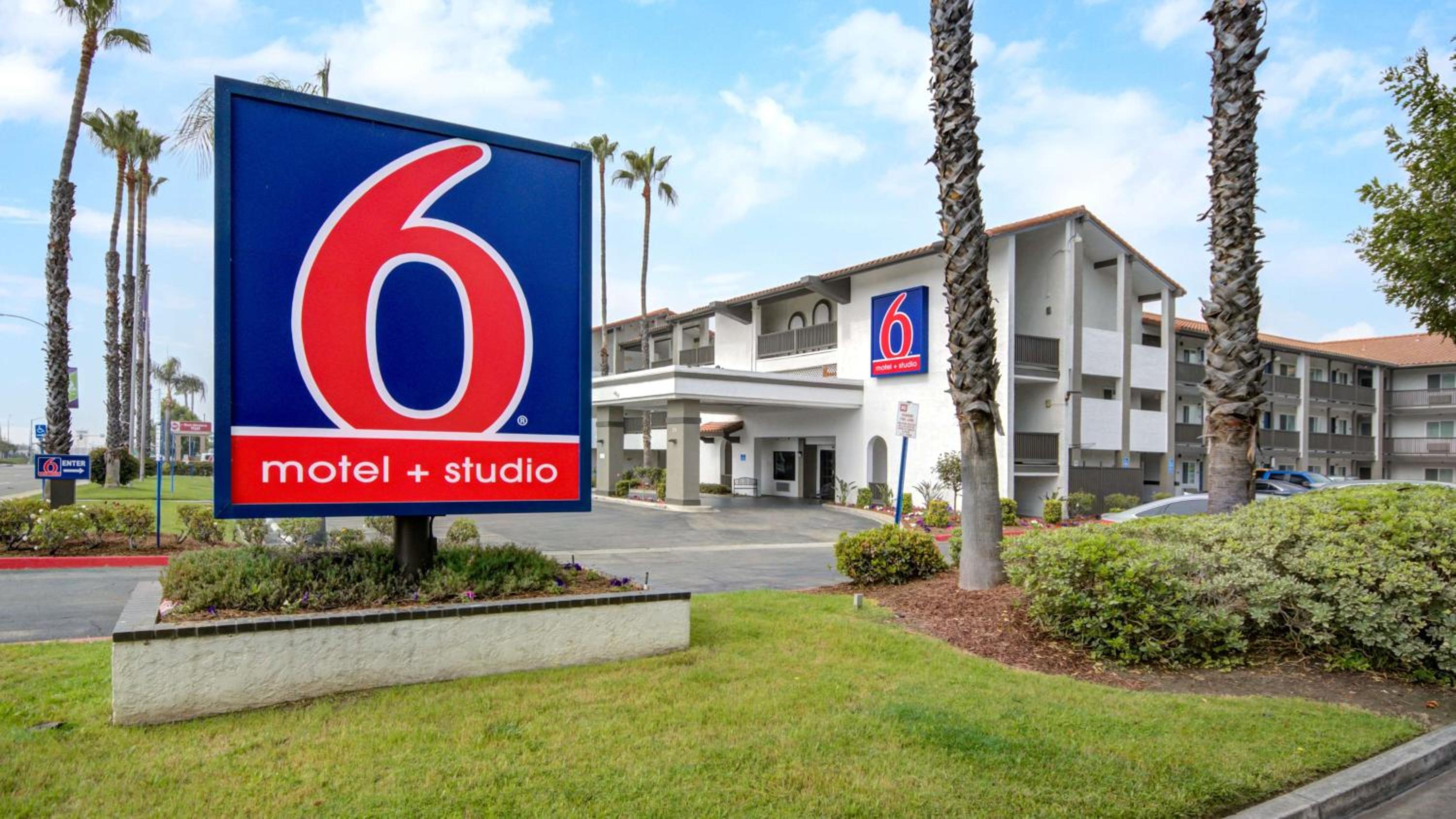 Studio 6 Ontario CA Convention Center Airport view 3