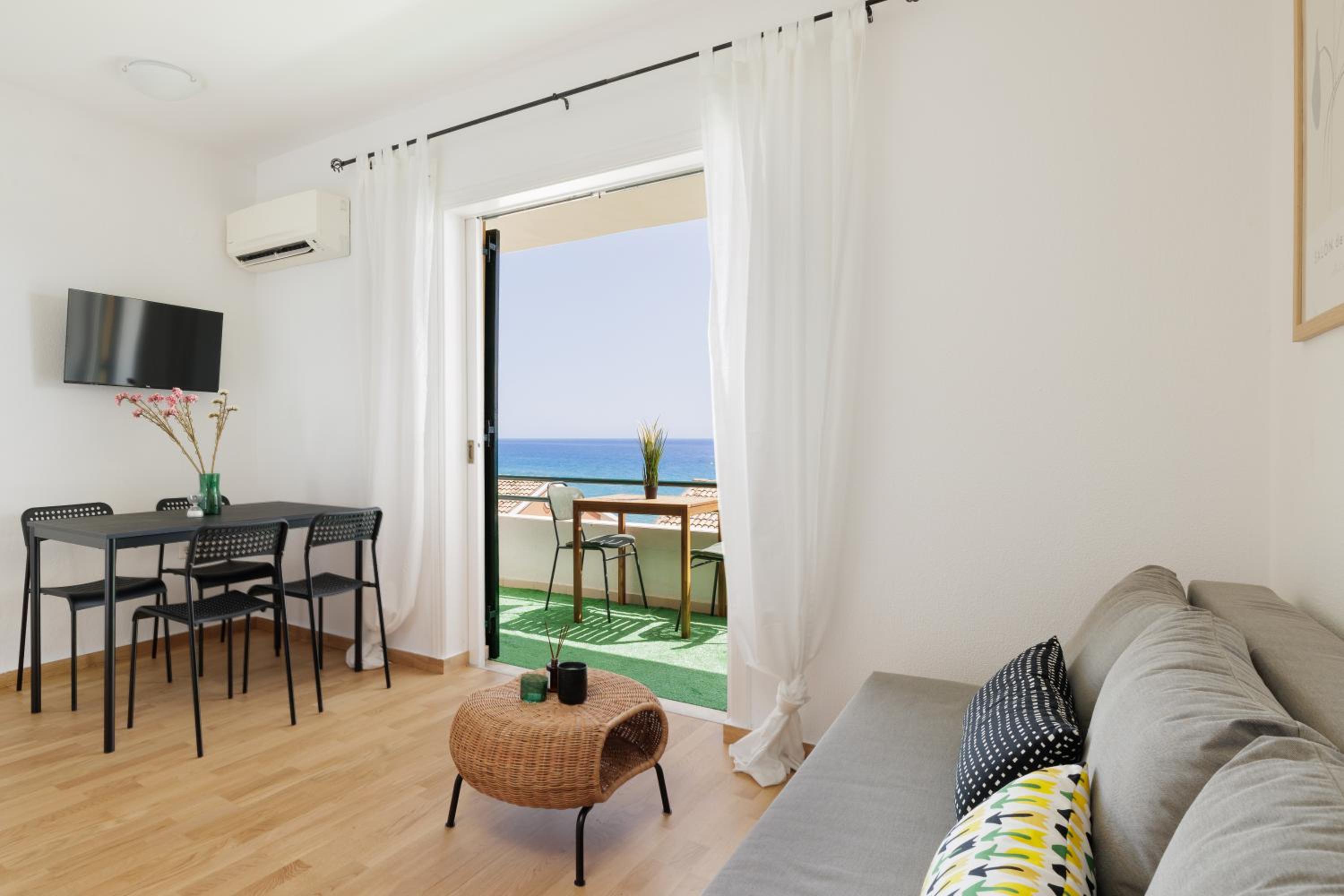 Glyfada Vacations - Coastal Bliss Apartments - Property Image 3