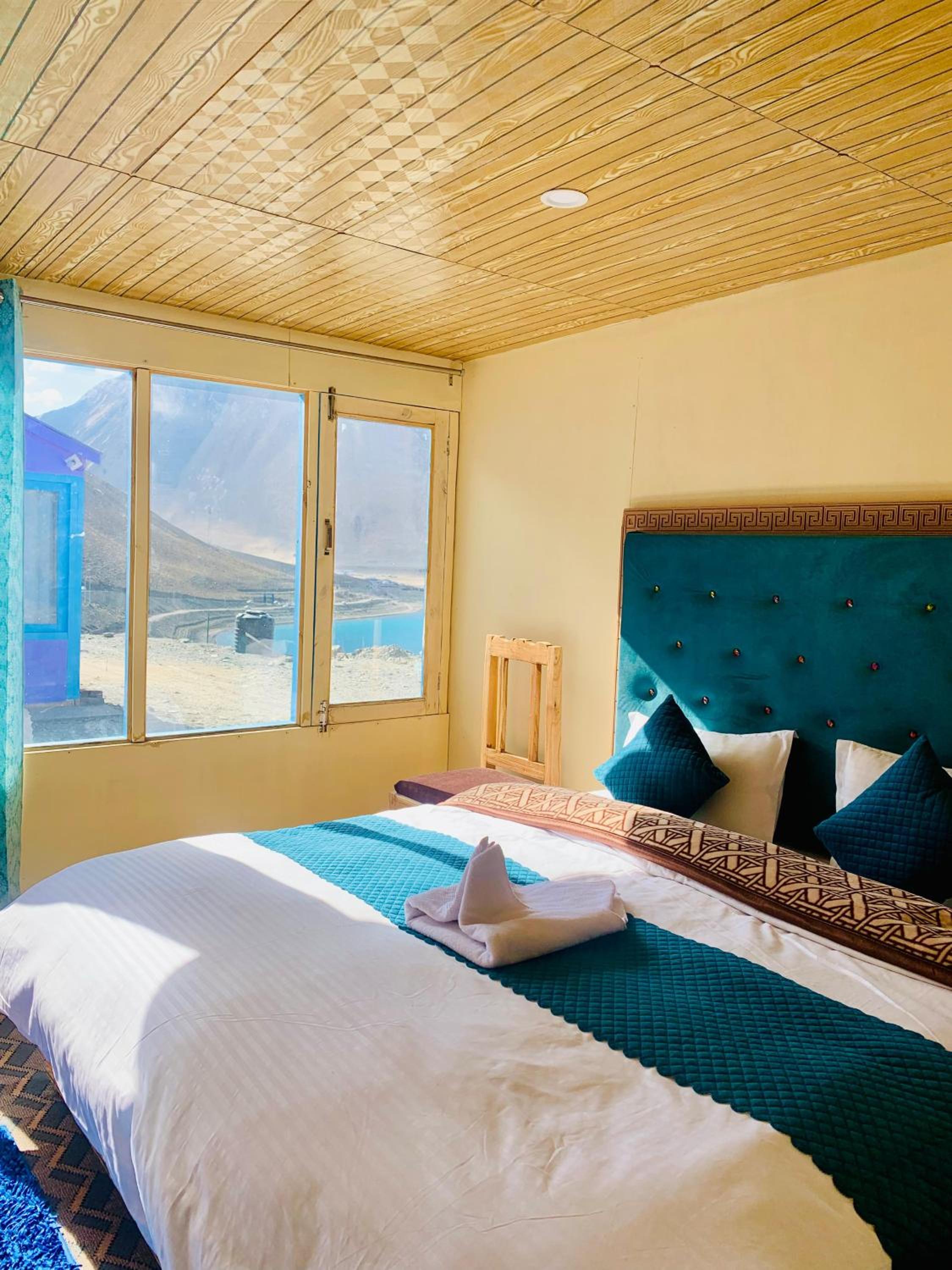 Oasis Retreat Pangong