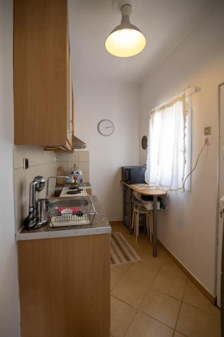 Manos Beach House Salamina view 2