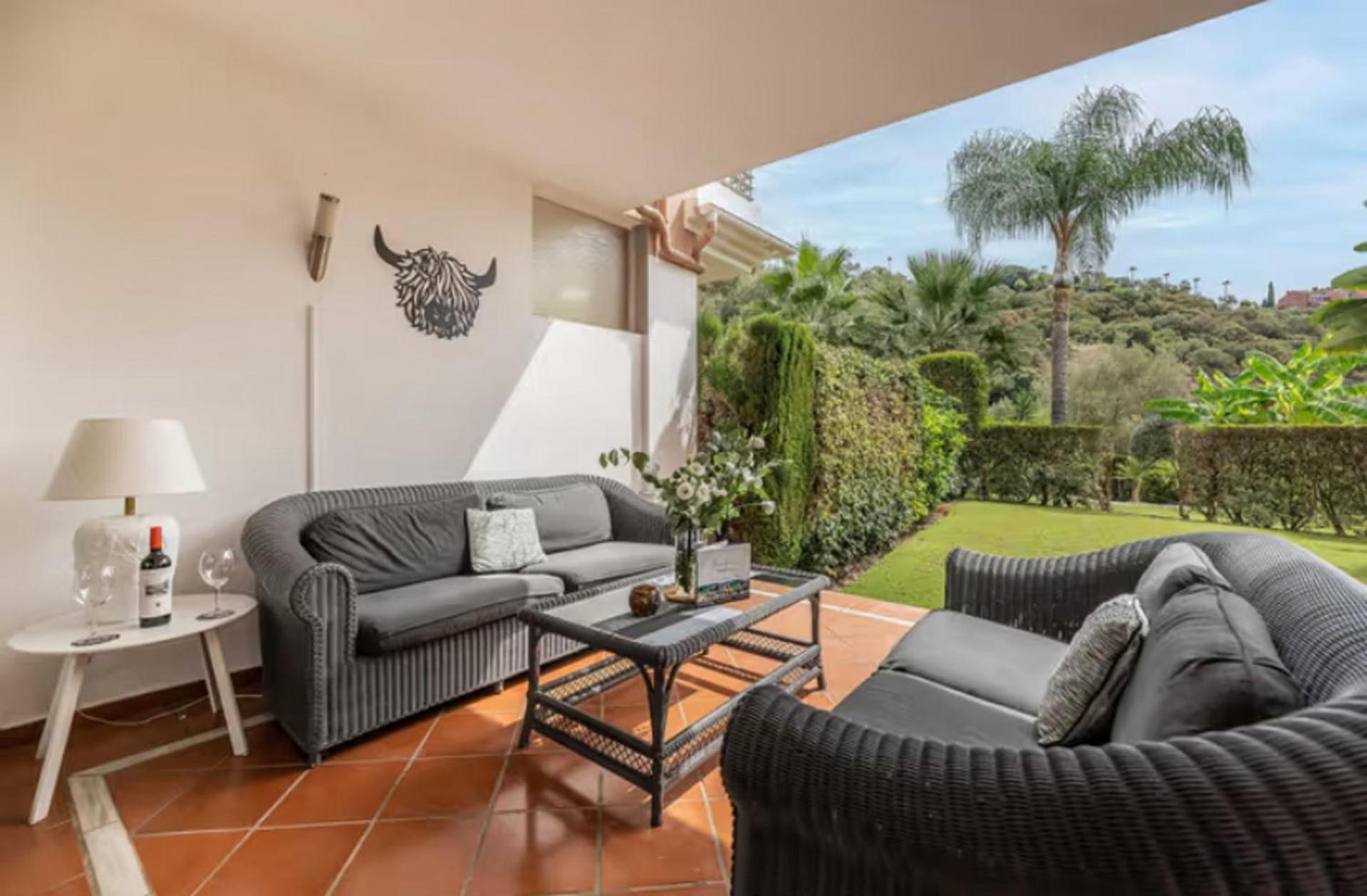 2 Bedrooms - Sleeps 4 - Garden and Pool with View photo 5