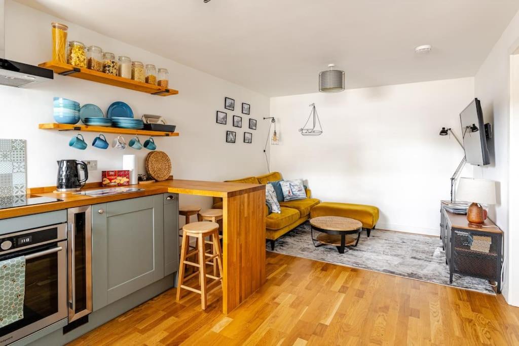 Old fisherman's Cottage No 4, free parking view 3