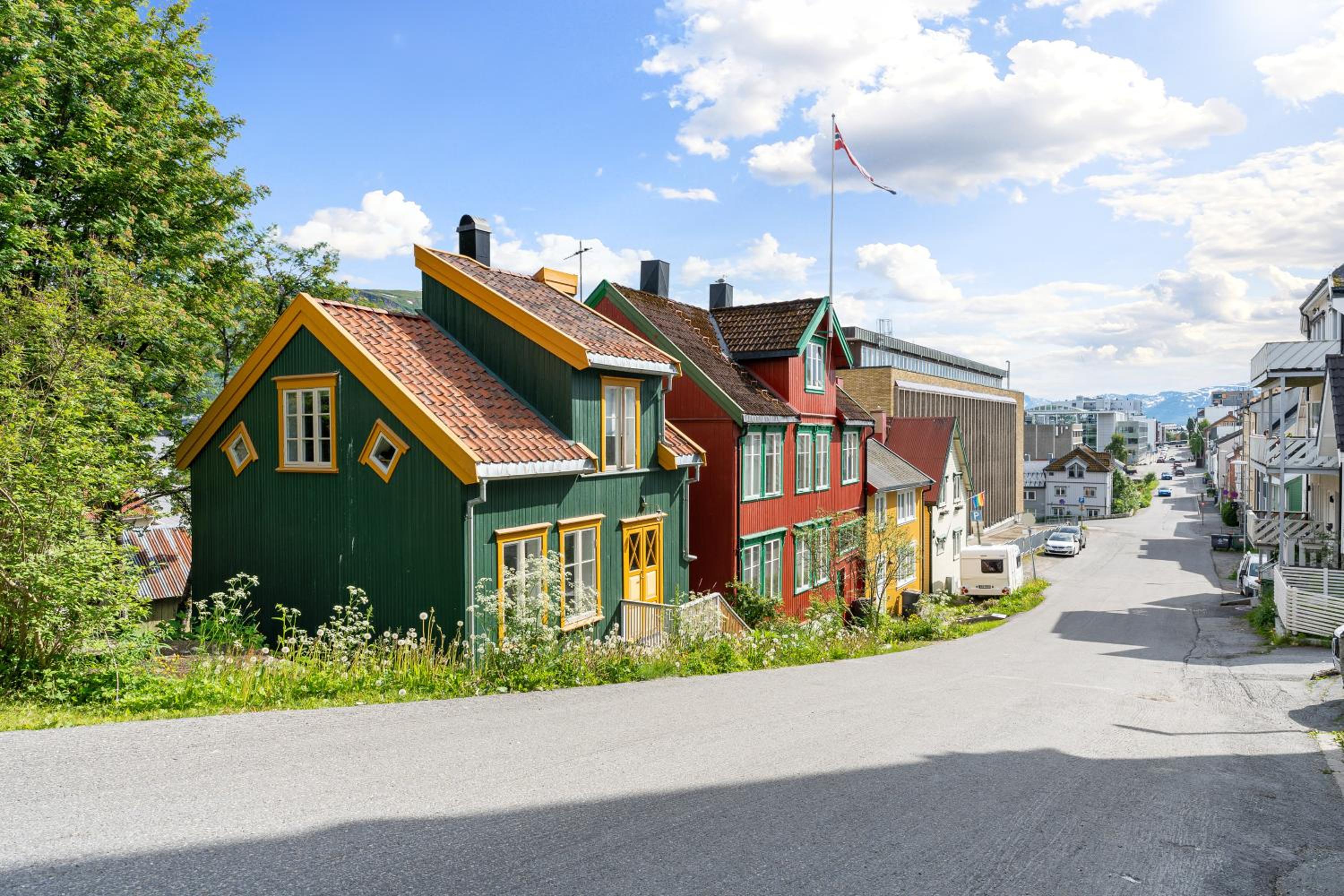ARCTIC HOMES - The Plaza view 4