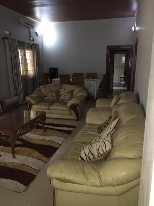Grande maison sur 28 novembre
