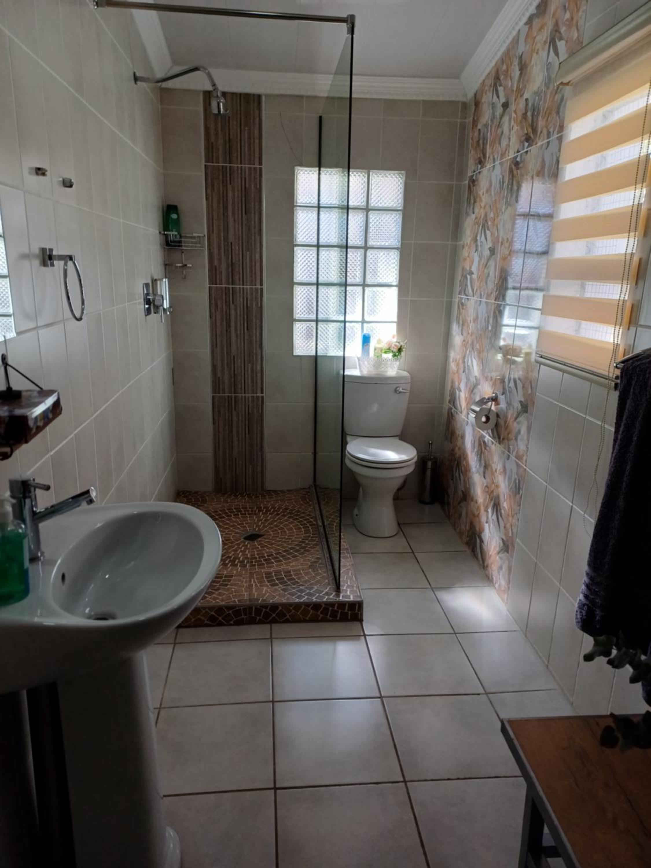 WHY NOT GUESTHOUSE view 2