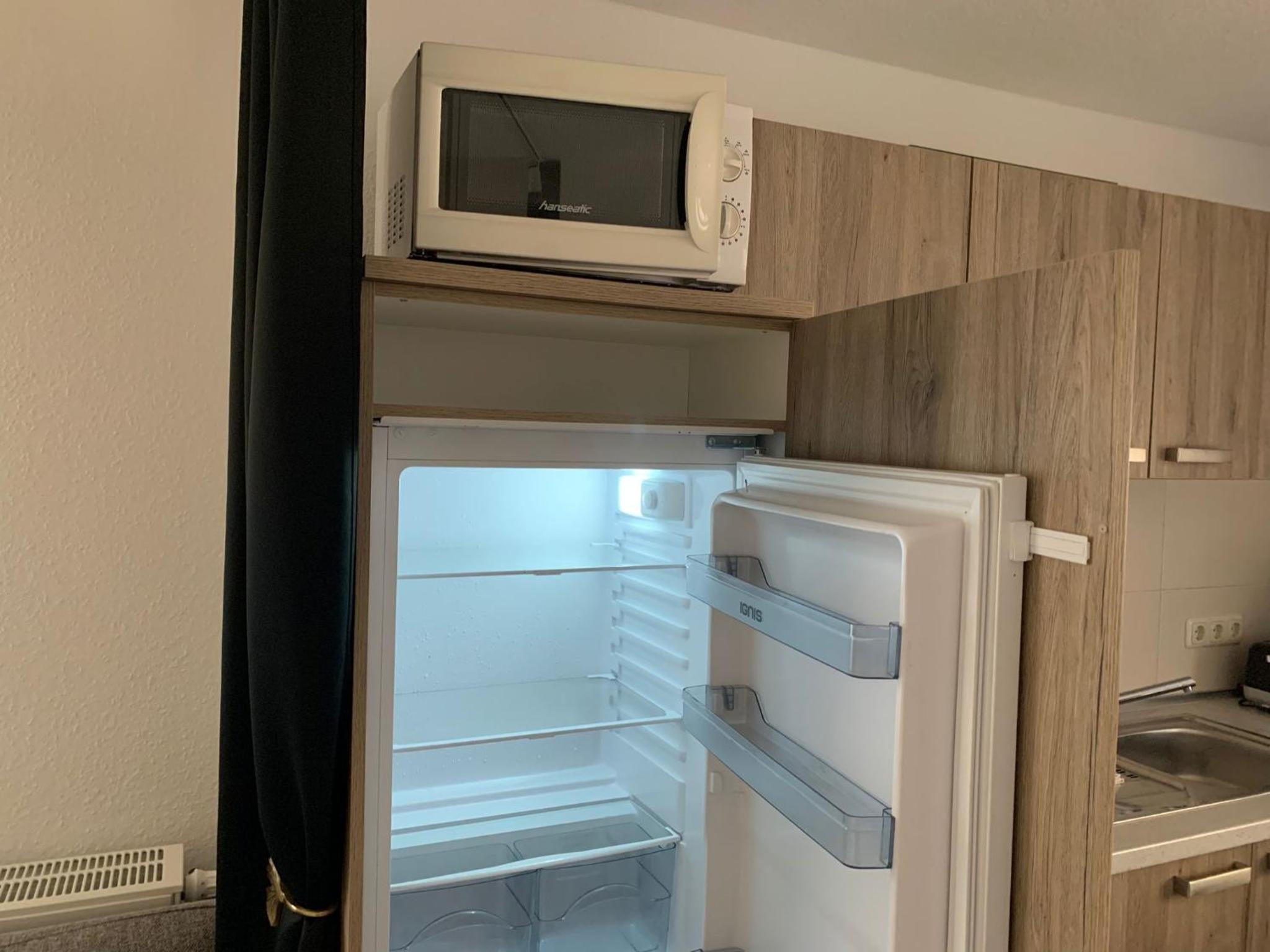 Moderne Ferienwohnung,Sauna im Haus, Parkplatz Hunde willkommen, nahe Schloss, Waldeisenbahn, Hermansbad, UNESCO Geopark, nahe polnischer Markt, Top Lage f