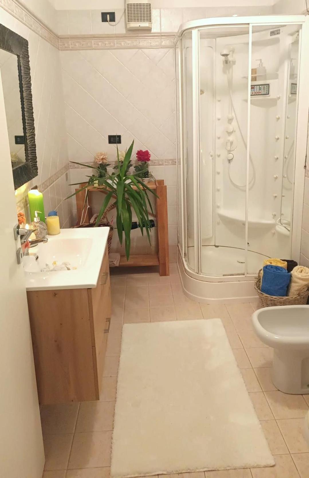 WhiteHome