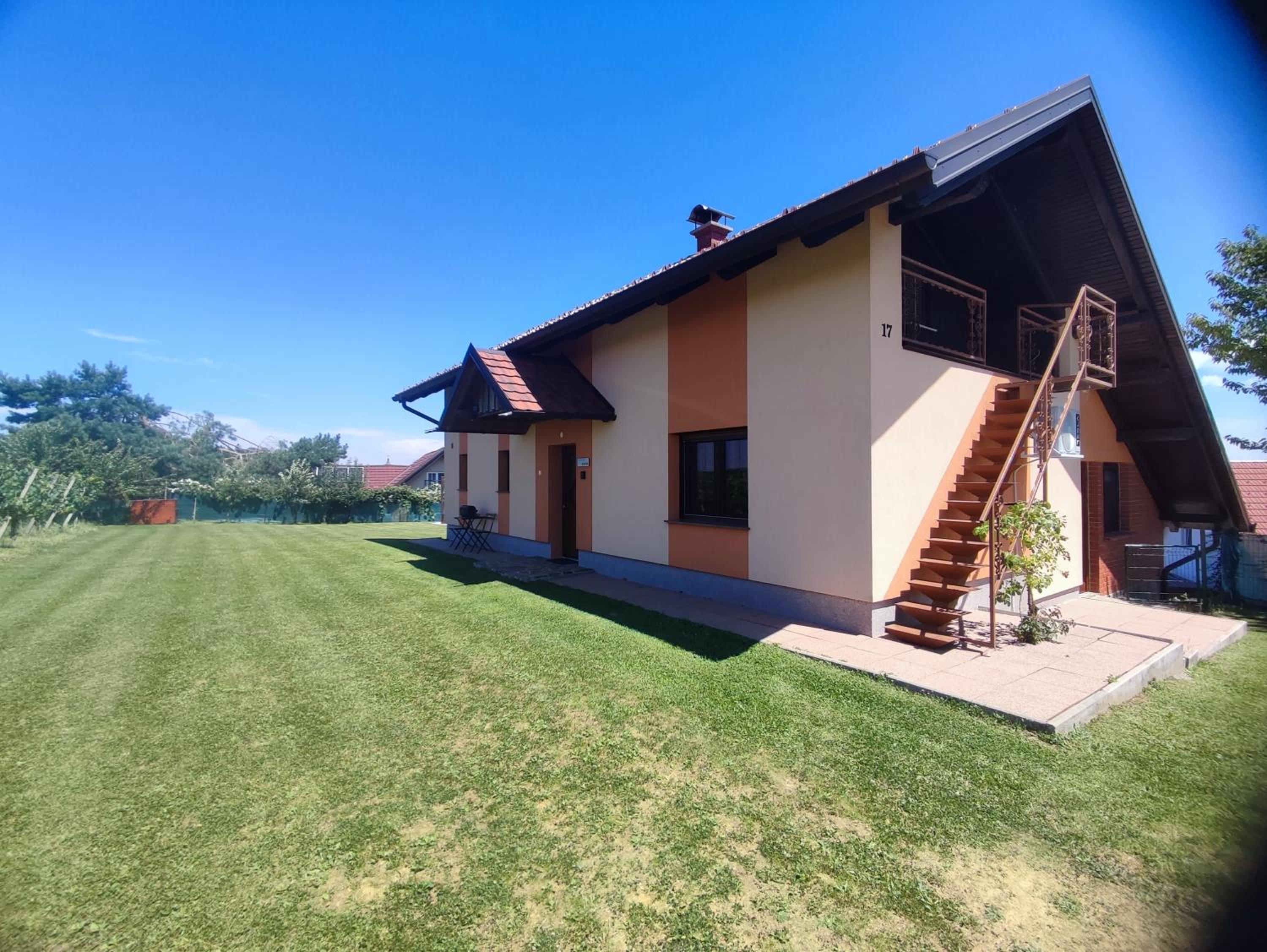 Guesthouse and Wellness VINEA