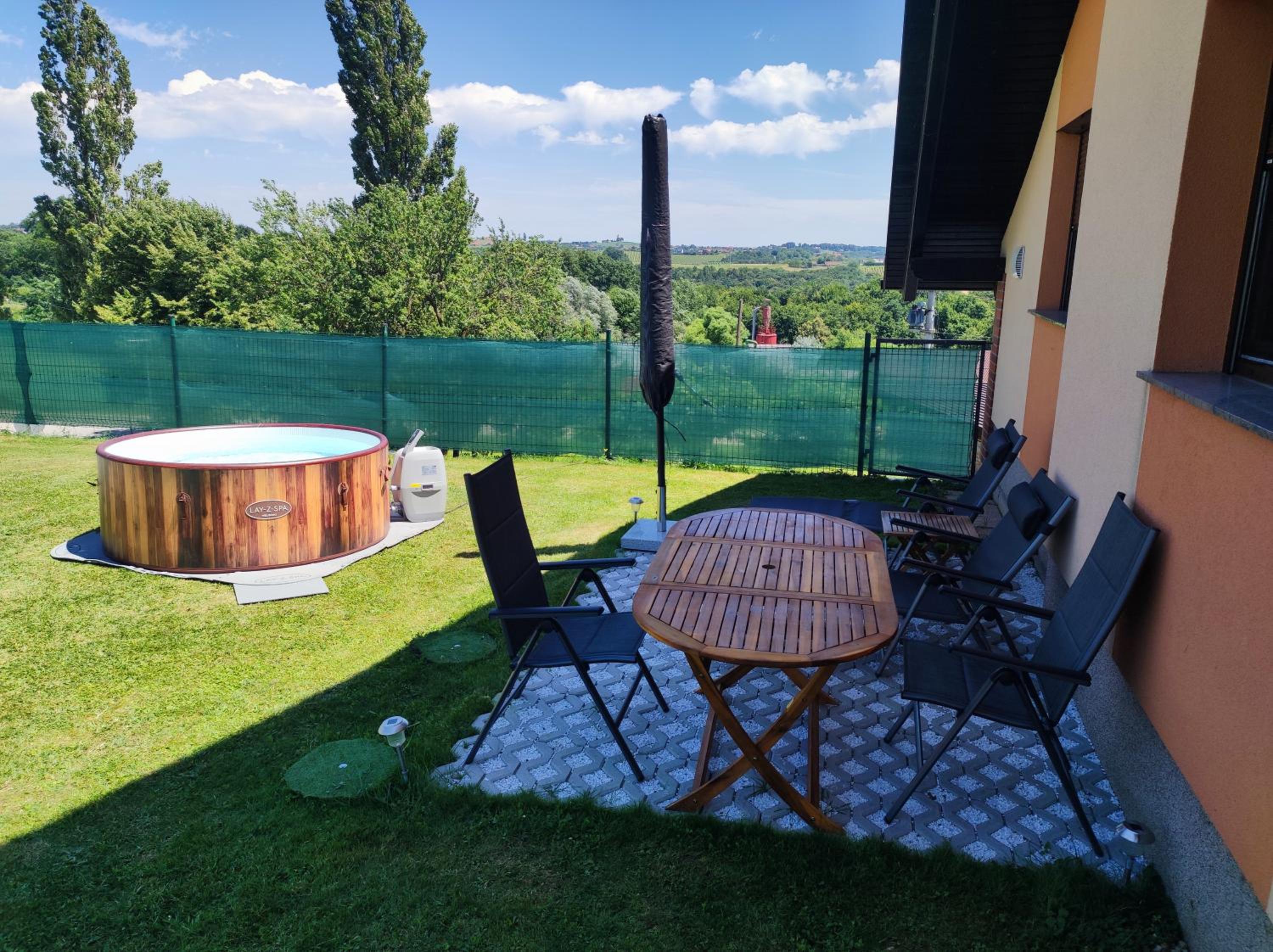 Guesthouse and Wellness VINEA