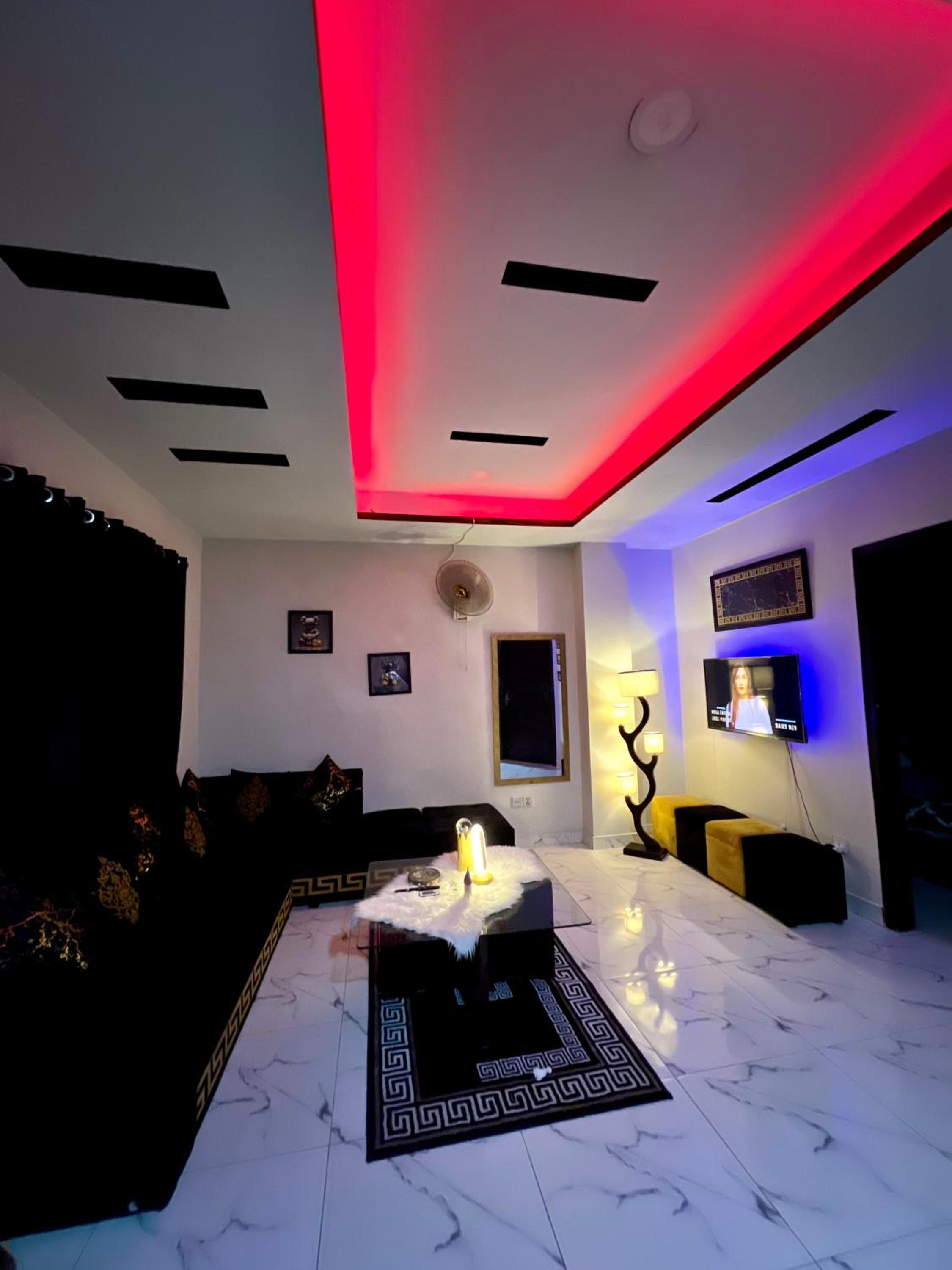 Luxury Versace Apartment Islamabad Netflix Secure