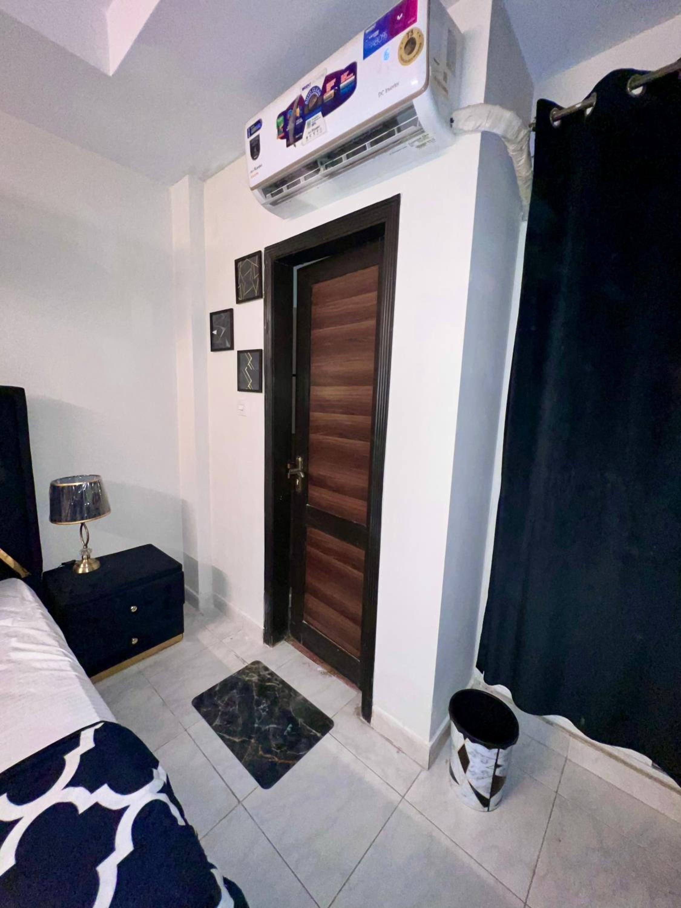 Luxury Versace Apartment Islamabad Netflix Secure