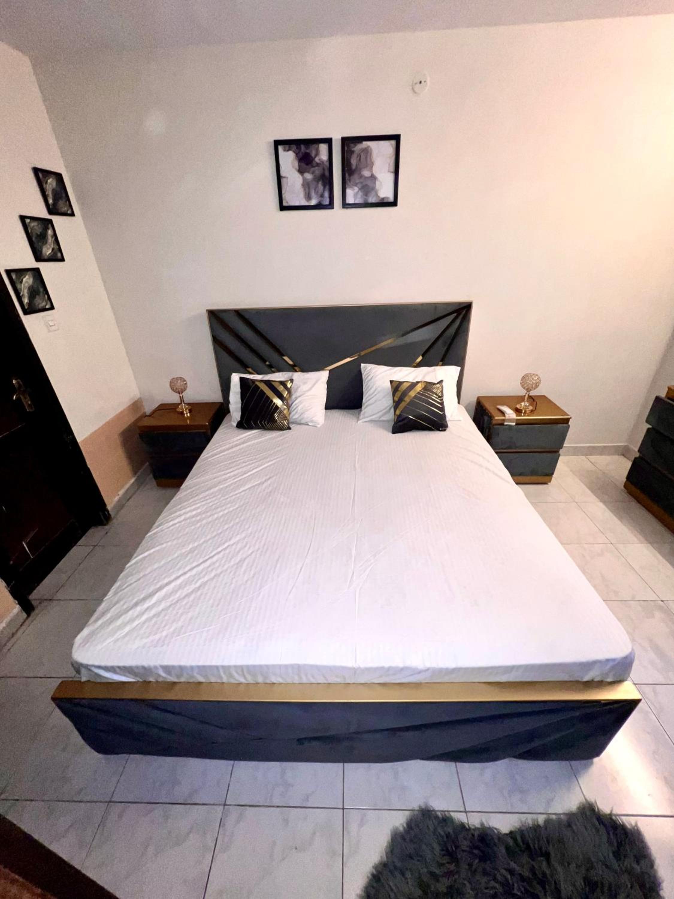Luxury Versace Apartment Islamabad Netflix Secure