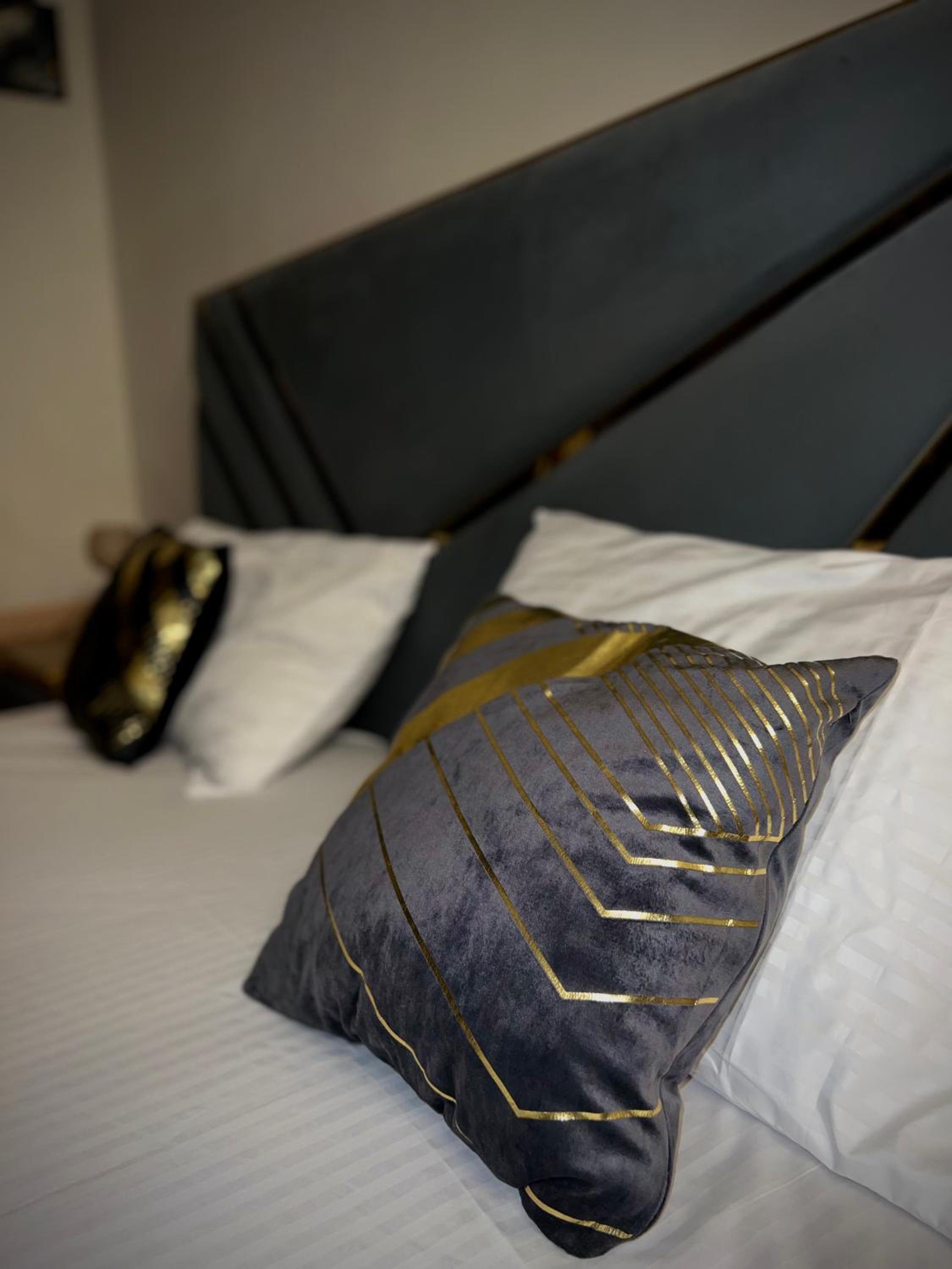 Luxury Versace Apartment Islamabad Netflix Secure