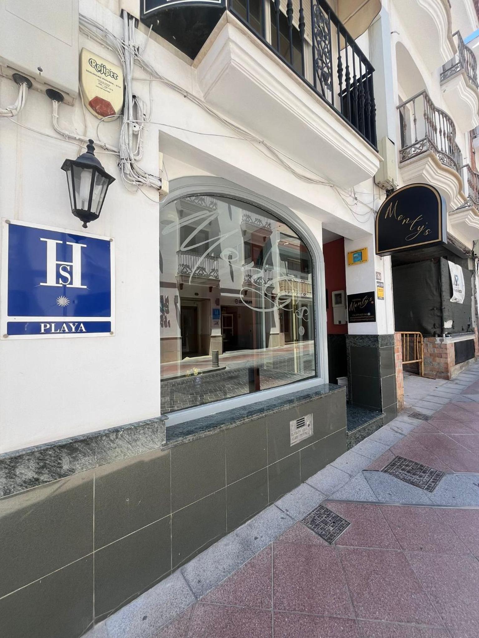 Hostal Montys