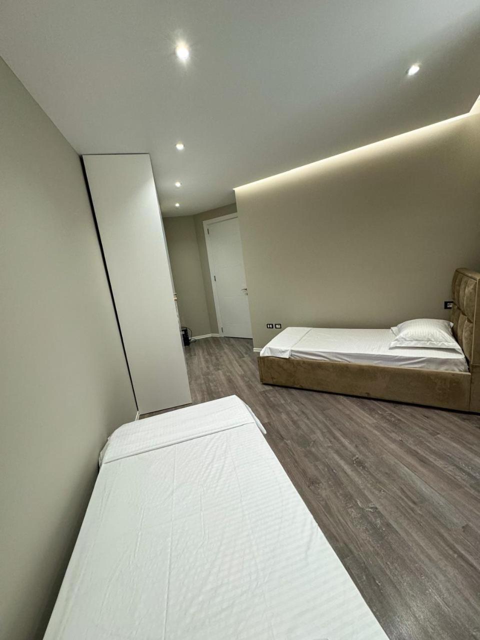 White Hill Apartment