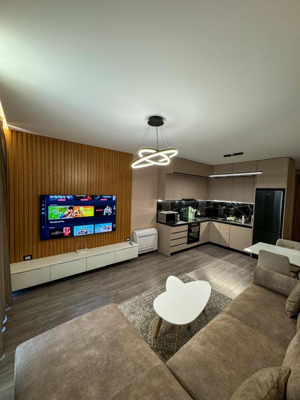 White Hill Apartment