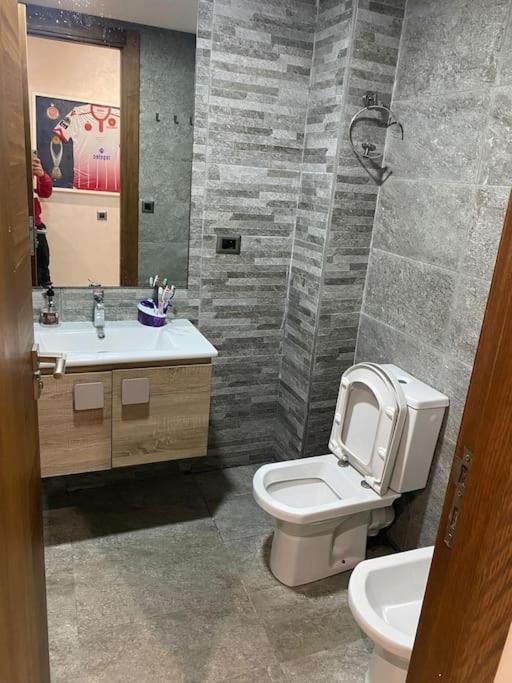 Plongez dans le luxe appartement avec piscine view 3