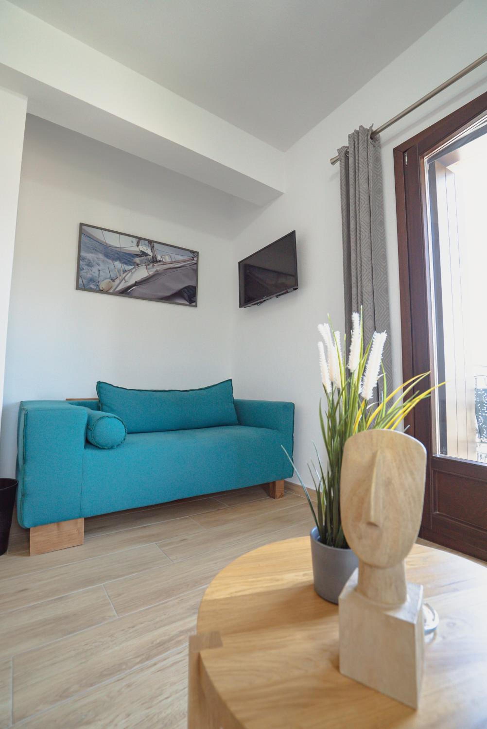 CAPTAINHOUSE view 5