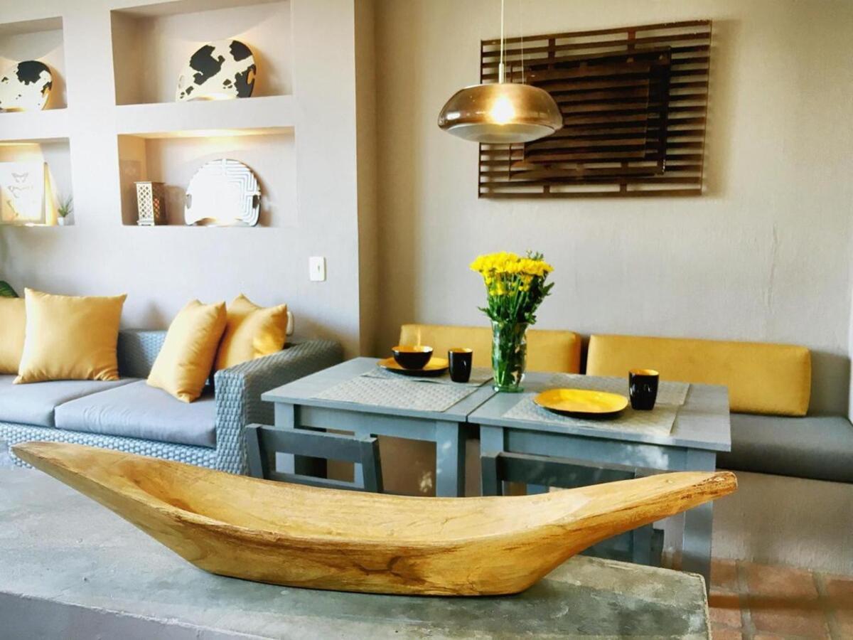 NEW Great Triplex 2BR W jacuzzi and 3 terraces