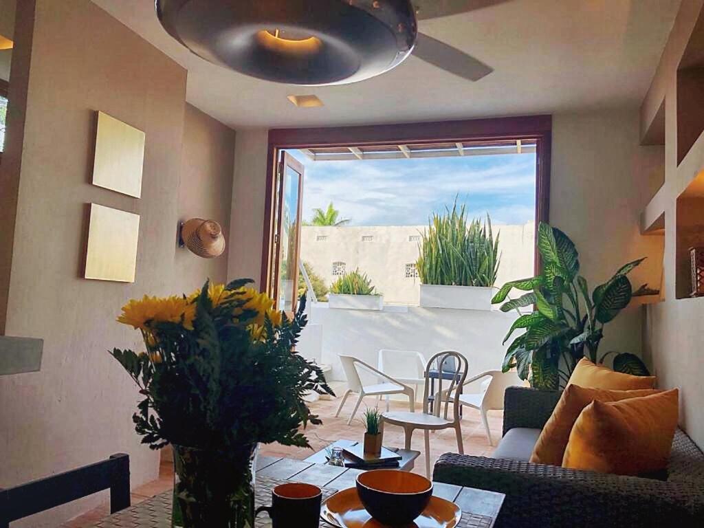 NEW Great Triplex 2BR W jacuzzi and 3 terraces