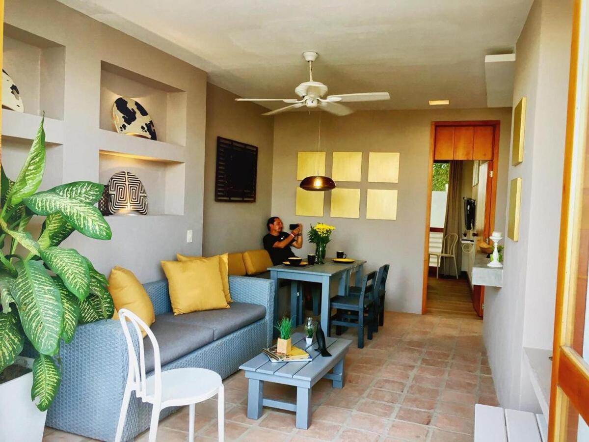 NEW Great Triplex 2BR W jacuzzi and 3 terraces