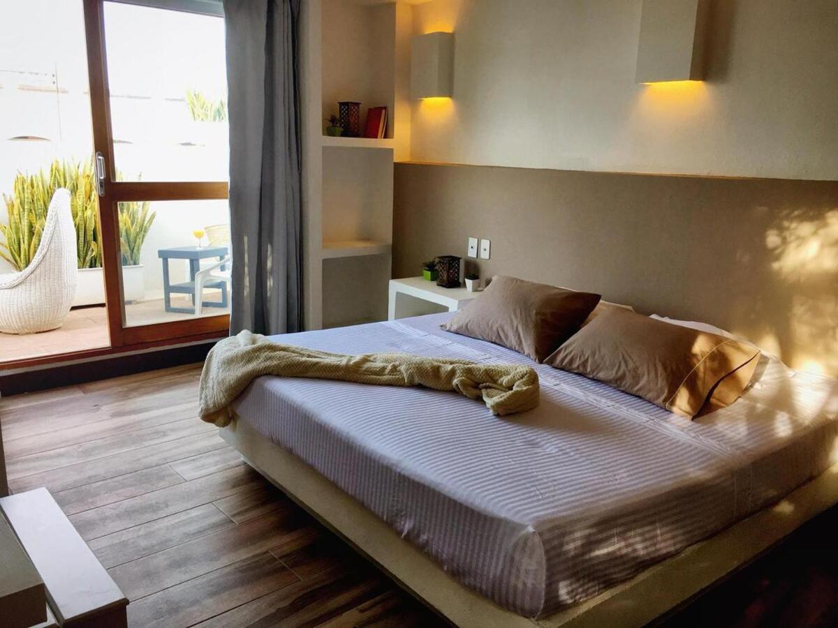 NEW Great Triplex 2BR W jacuzzi and 3 terraces