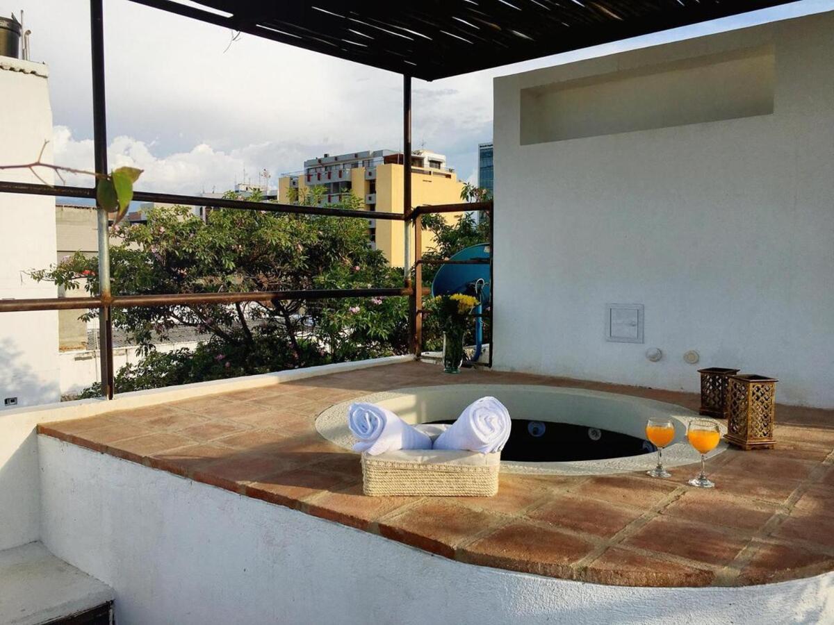 NEW Great Triplex 2BR W jacuzzi and 3 terraces