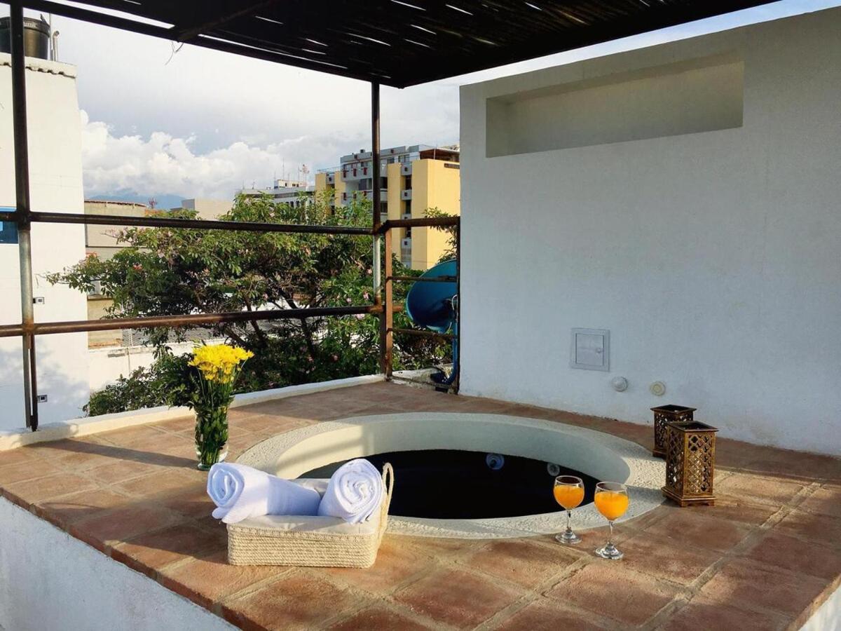 NEW Great Triplex 2BR W jacuzzi and 3 terraces