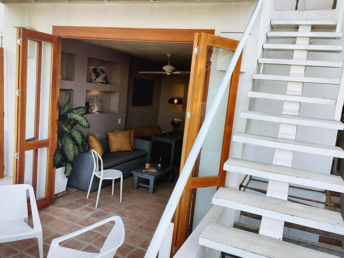 NEW Great Triplex 2BR W jacuzzi and 3 terraces
